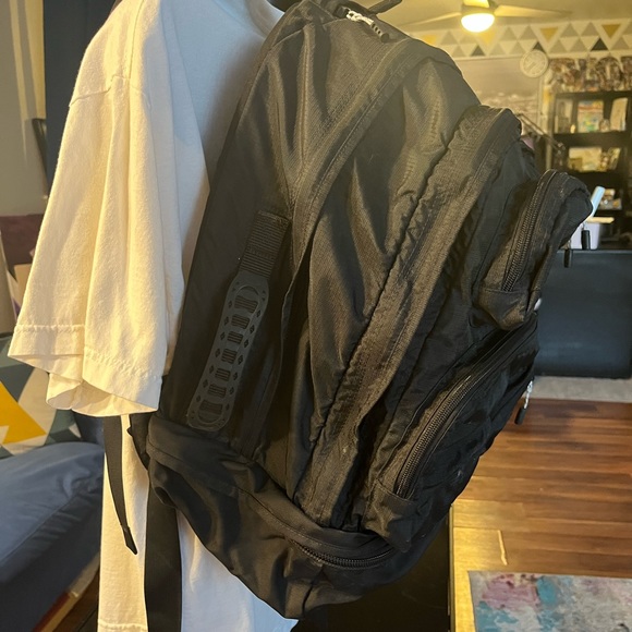 L.L. Bean Travel Backpack - Picture 7 of 12